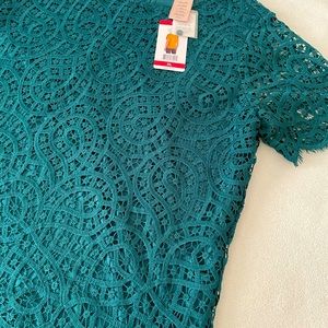 Philosophy gorgeous teal lace blouse!
